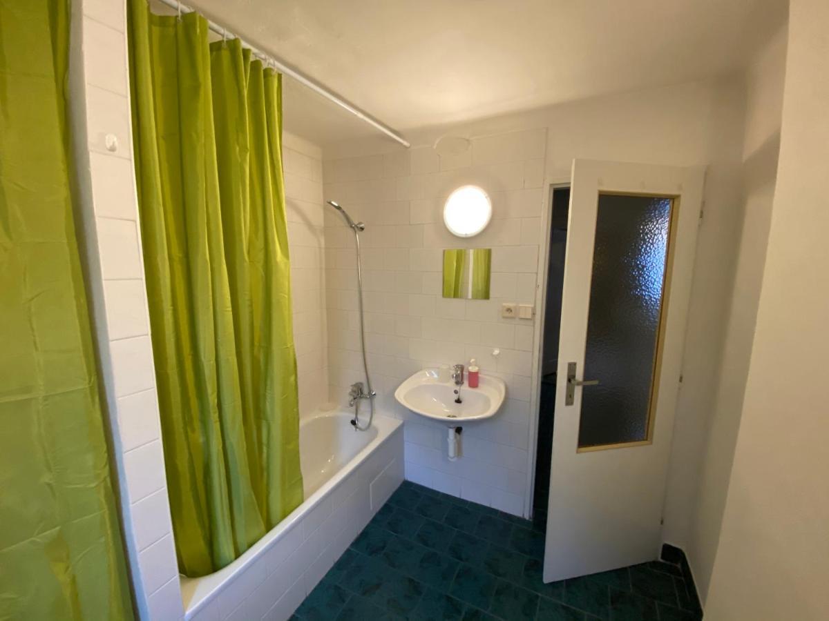 Pod Nachodskym Zamkem Apartment Bagian luar foto