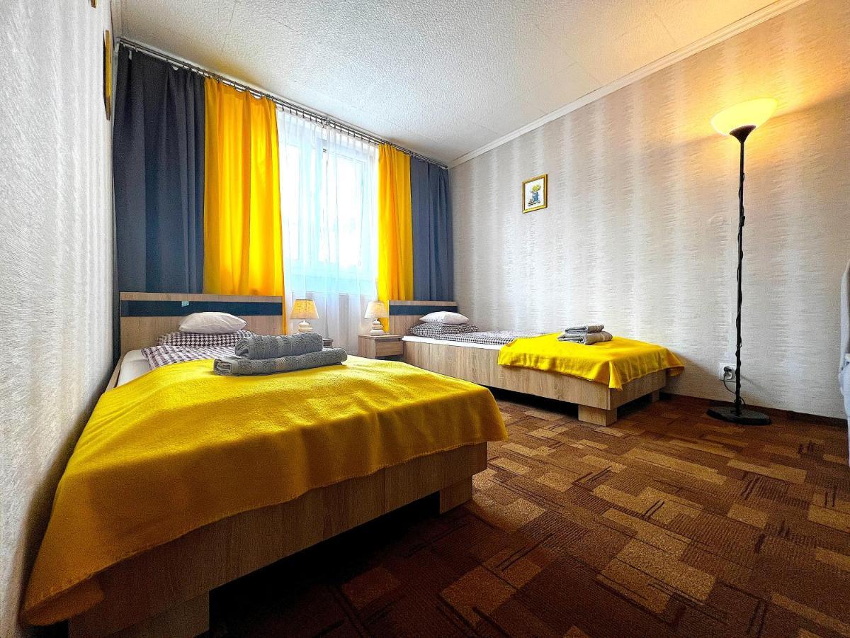 Pod Nachodskym Zamkem Apartment Bagian luar foto
