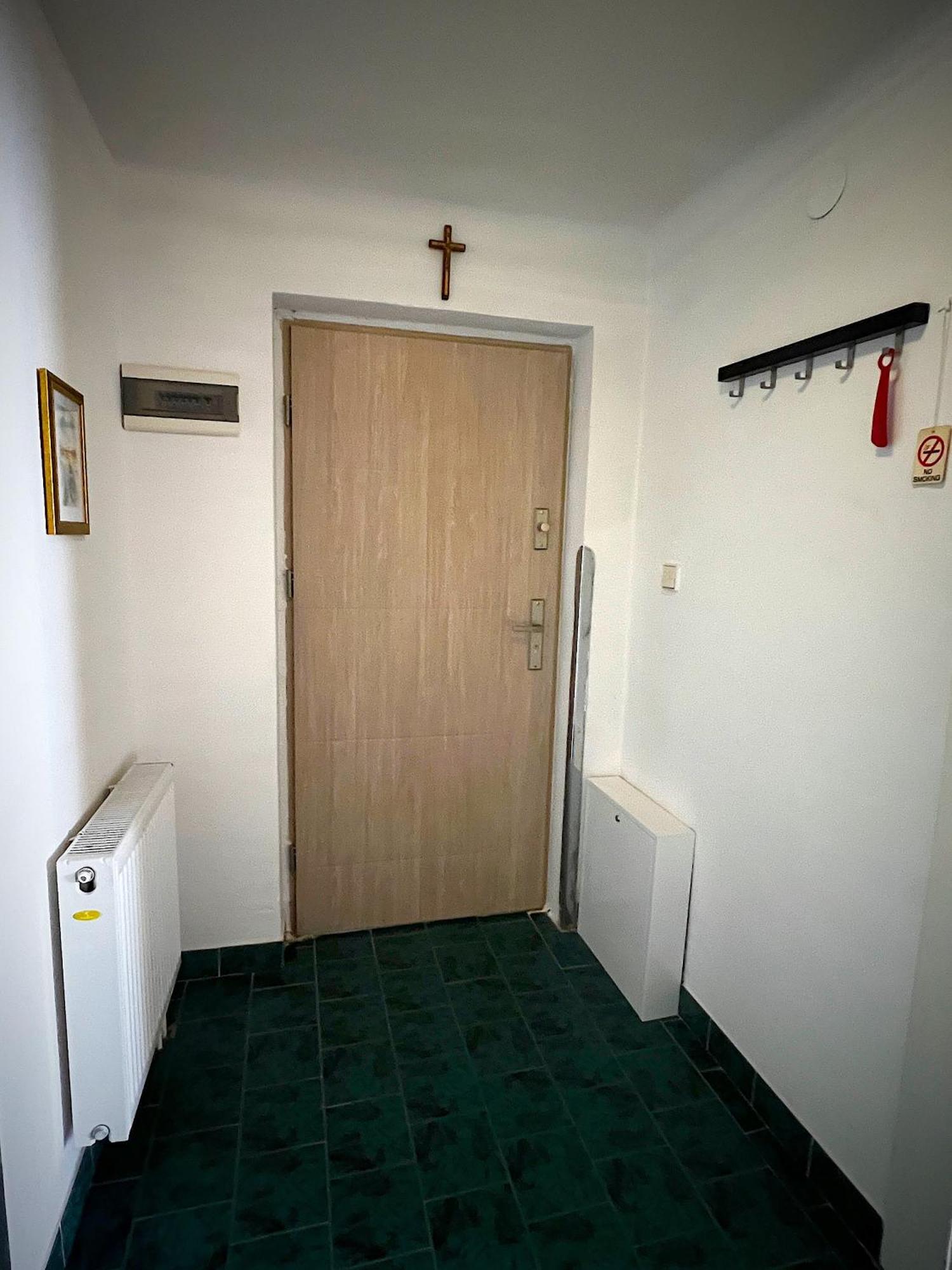 Pod Nachodskym Zamkem Apartment Bagian luar foto